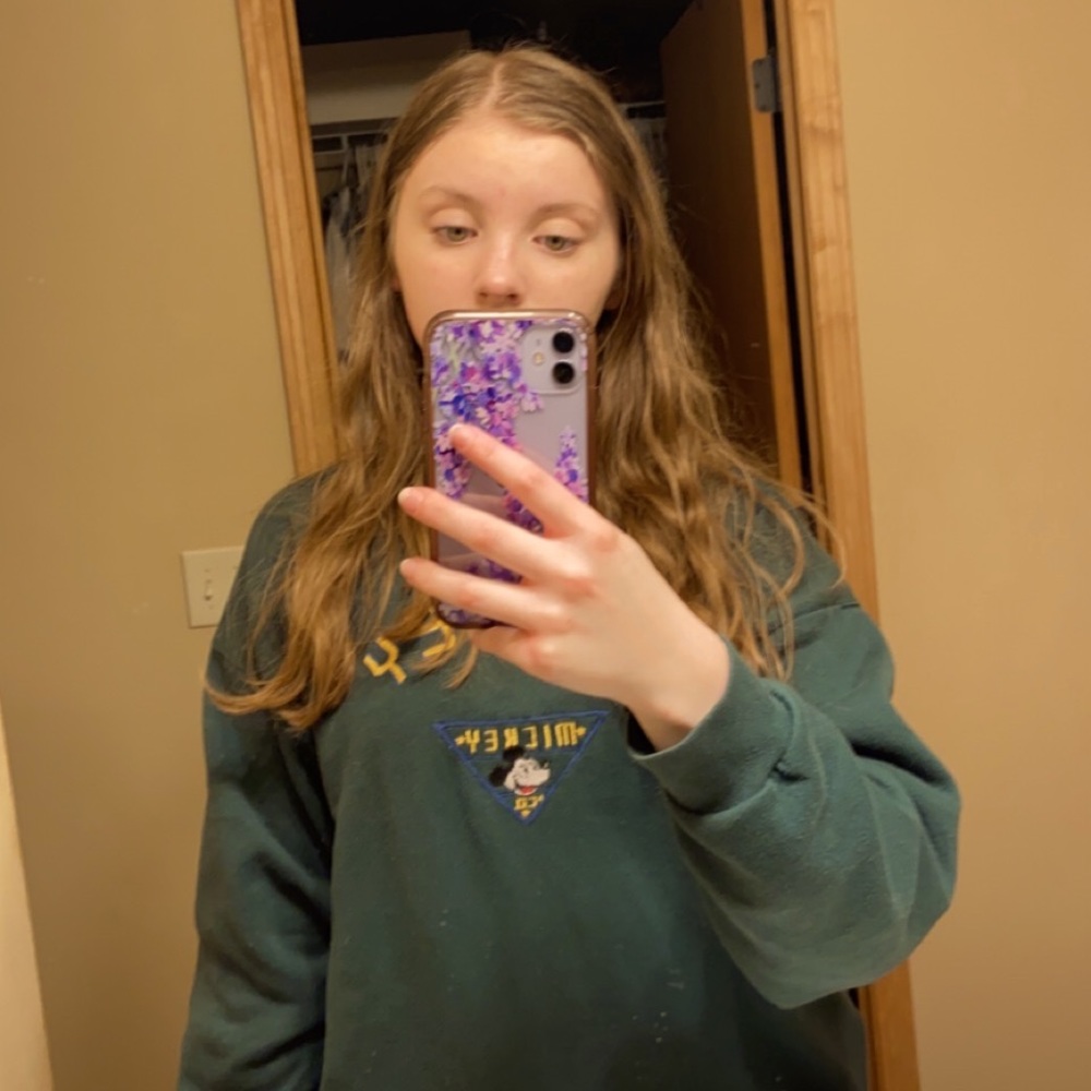 Meet your Posher, Ella